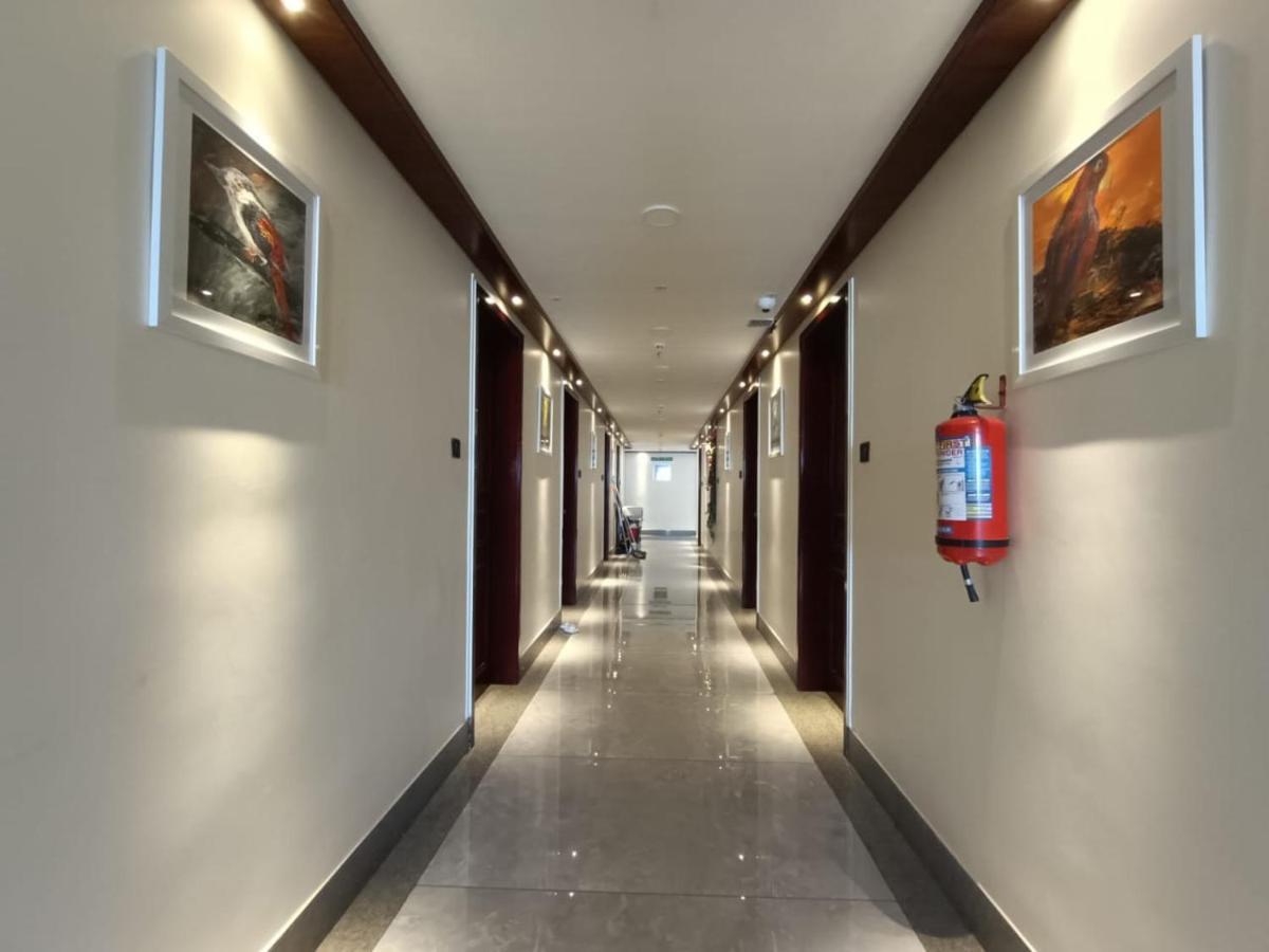 Rkn Grand Hotel Puducherry Buitenkant foto